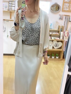 Falda satinada beige Falda satinada beige